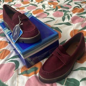 Burgundy suede lug sole loafer